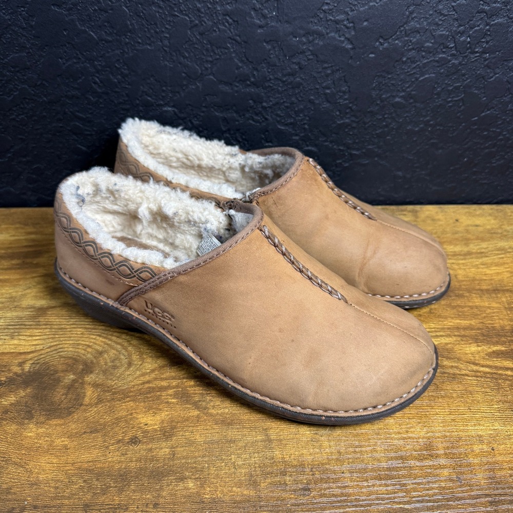 UGG Australia‎ 5747 Brown Leather Shearling Clog Slipper Womens 9 EU 40
